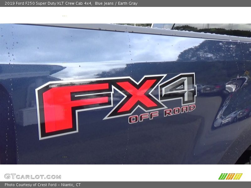  2019 F250 Super Duty XLT Crew Cab 4x4 Logo