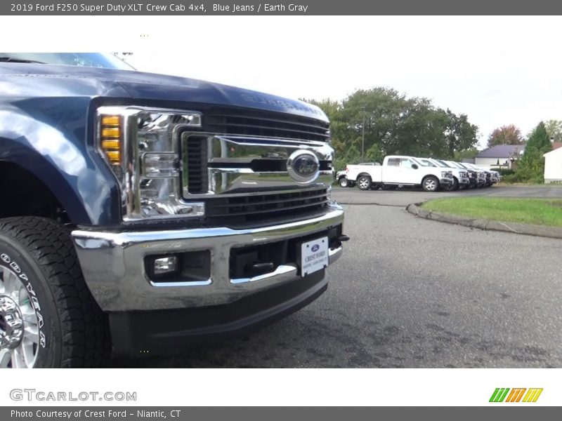 Blue Jeans / Earth Gray 2019 Ford F250 Super Duty XLT Crew Cab 4x4