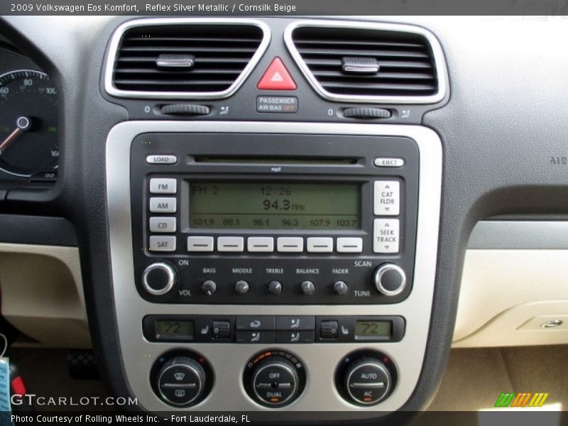 Reflex Silver Metallic / Cornsilk Beige 2009 Volkswagen Eos Komfort