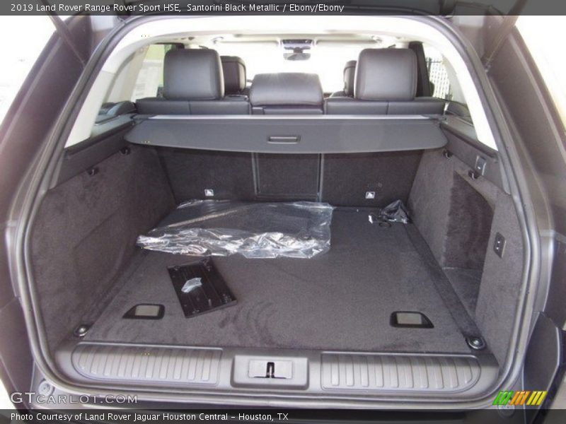  2019 Range Rover Sport HSE Trunk