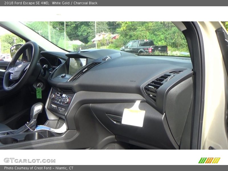 White Gold / Charcoal Black 2018 Ford Escape SE 4WD