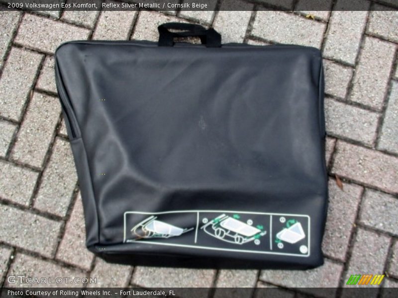 Reflex Silver Metallic / Cornsilk Beige 2009 Volkswagen Eos Komfort