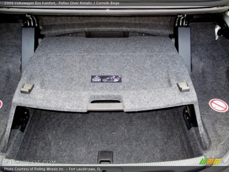 Reflex Silver Metallic / Cornsilk Beige 2009 Volkswagen Eos Komfort