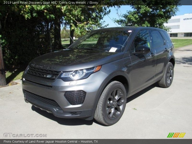 Front 3/4 View of 2019 Discovery Sport HSE