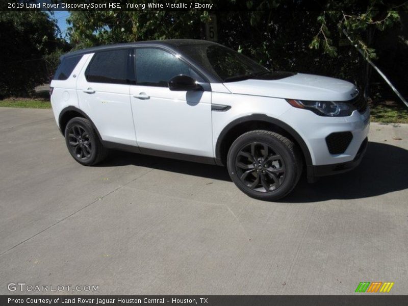 Yulong White Metallic / Ebony 2019 Land Rover Discovery Sport HSE