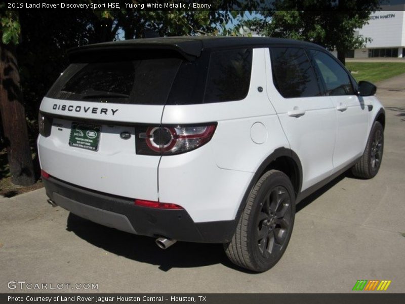 Yulong White Metallic / Ebony 2019 Land Rover Discovery Sport HSE