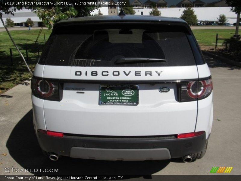Yulong White Metallic / Ebony 2019 Land Rover Discovery Sport HSE