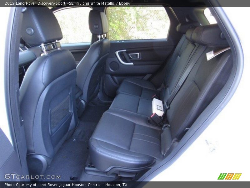 Yulong White Metallic / Ebony 2019 Land Rover Discovery Sport HSE