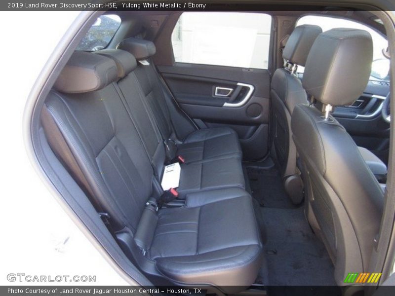 Yulong White Metallic / Ebony 2019 Land Rover Discovery Sport HSE