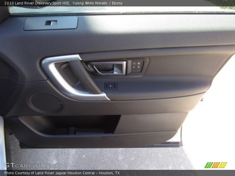 Yulong White Metallic / Ebony 2019 Land Rover Discovery Sport HSE