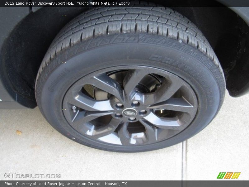 Yulong White Metallic / Ebony 2019 Land Rover Discovery Sport HSE