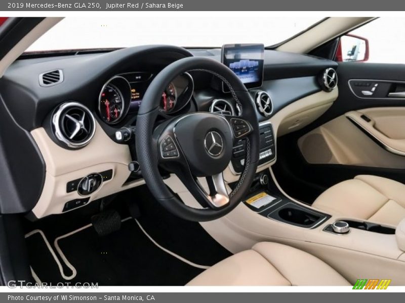 Jupiter Red / Sahara Beige 2019 Mercedes-Benz GLA 250