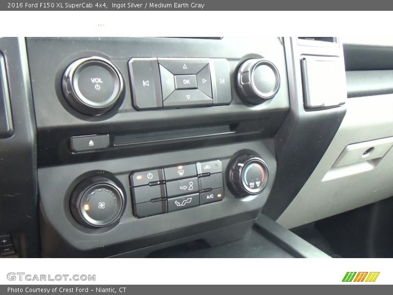 Ingot Silver / Medium Earth Gray 2016 Ford F150 XL SuperCab 4x4