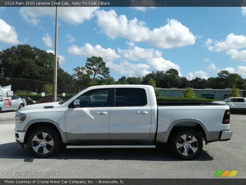 Ivory Tri–Coat / Black 2019 Ram 1500 Laramie Crew Cab