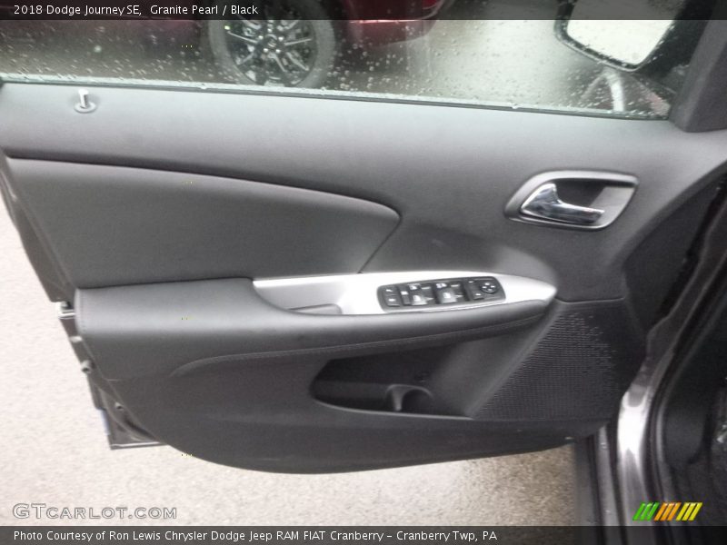 Granite Pearl / Black 2018 Dodge Journey SE