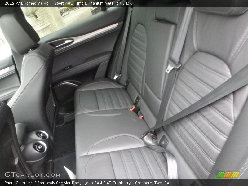 Imola Titanium Metallic / Black 2019 Alfa Romeo Stelvio Ti Sport AWD