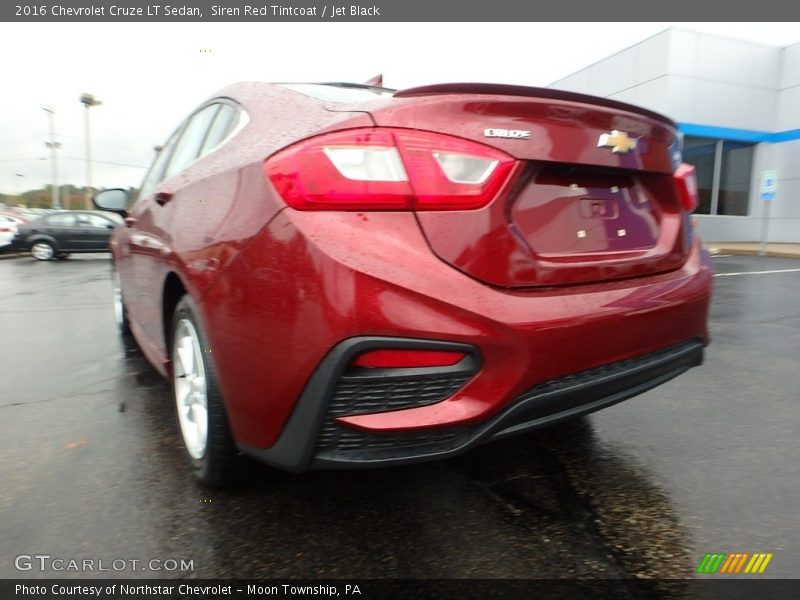 Siren Red Tintcoat / Jet Black 2016 Chevrolet Cruze LT Sedan