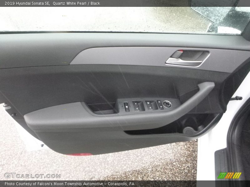 Quartz White Pearl / Black 2019 Hyundai Sonata SE