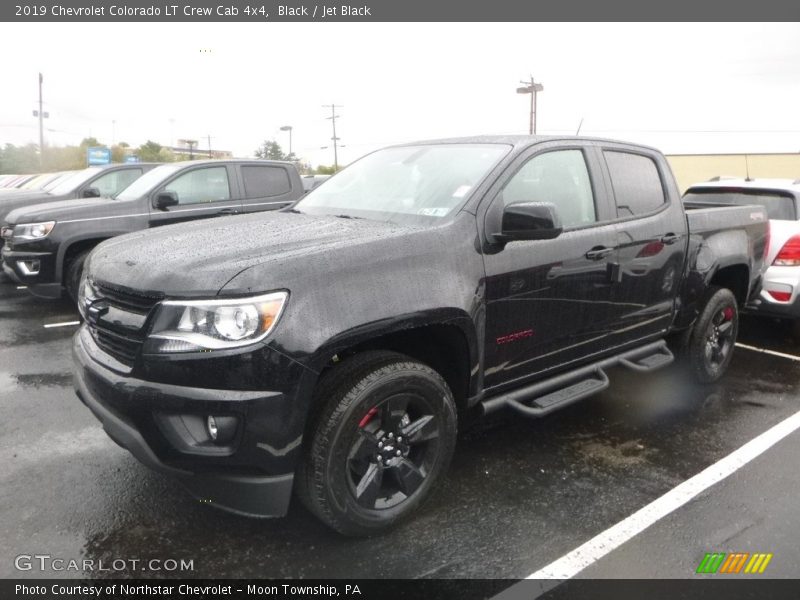 Front 3/4 View of 2019 Colorado LT Crew Cab 4x4