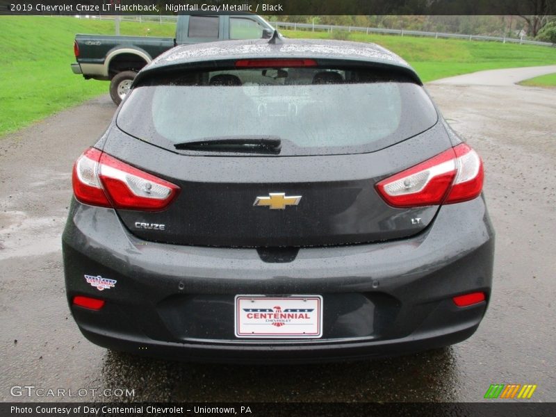 Nightfall Gray Metallic / Black 2019 Chevrolet Cruze LT Hatchback