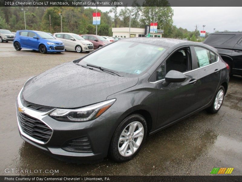 Nightfall Gray Metallic / Black 2019 Chevrolet Cruze LT Hatchback