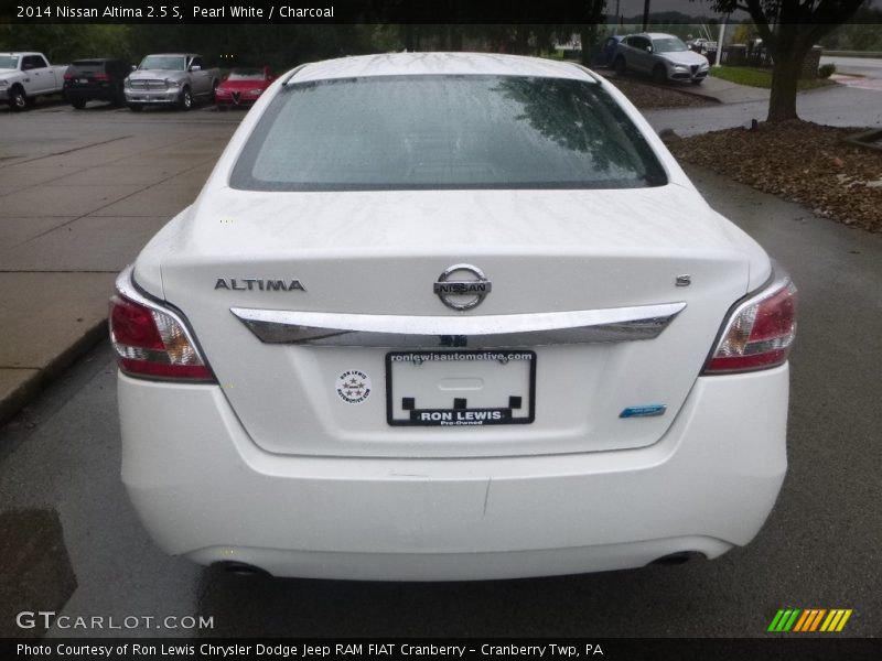 Pearl White / Charcoal 2014 Nissan Altima 2.5 S