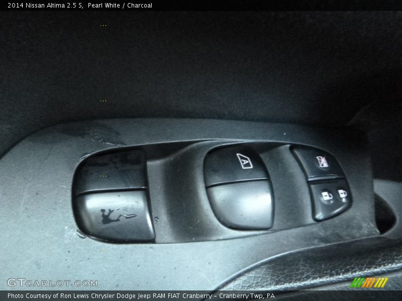 Pearl White / Charcoal 2014 Nissan Altima 2.5 S