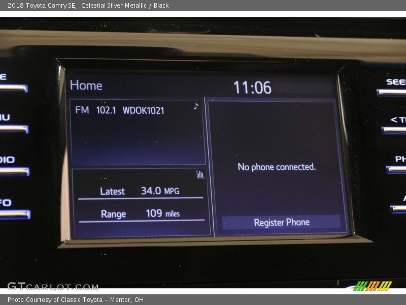 Celestial Silver Metallic / Black 2018 Toyota Camry SE