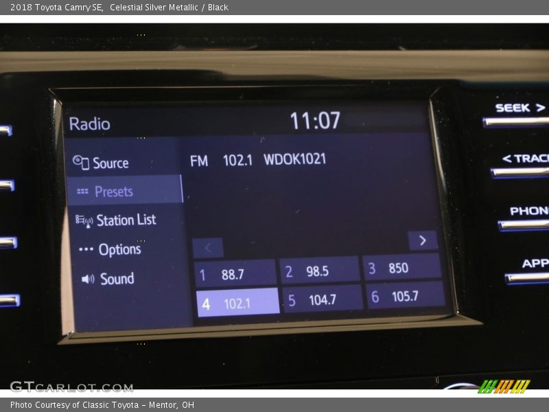 Celestial Silver Metallic / Black 2018 Toyota Camry SE