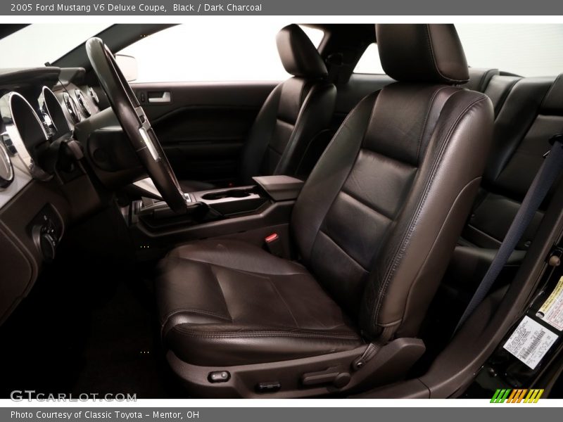 Black / Dark Charcoal 2005 Ford Mustang V6 Deluxe Coupe