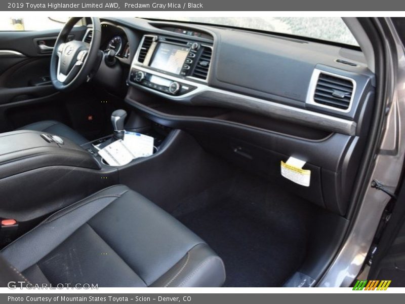 Dashboard of 2019 Highlander Limited AWD