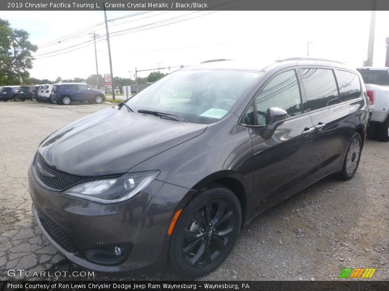 Granite Crystal Metallic / Black/Black 2019 Chrysler Pacifica Touring L