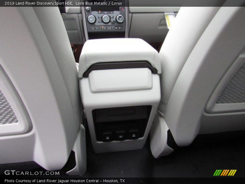 Loire Blue Metallic / Cirrus 2019 Land Rover Discovery Sport HSE