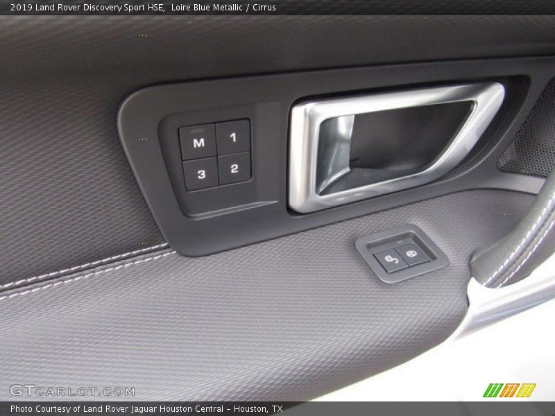 Controls of 2019 Discovery Sport HSE