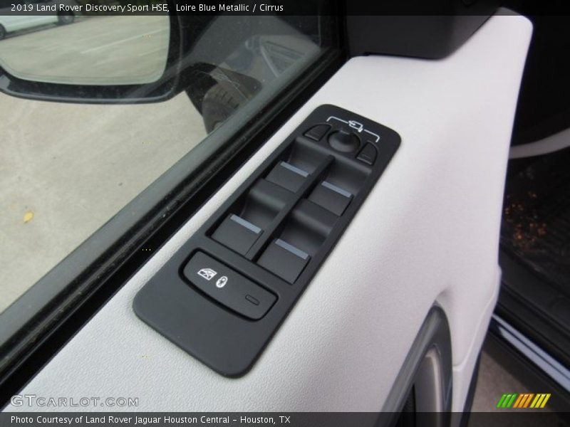 Controls of 2019 Discovery Sport HSE