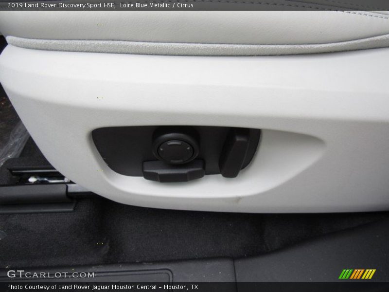 Controls of 2019 Discovery Sport HSE