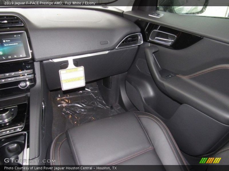 Fuji White / Ebony 2019 Jaguar F-PACE Prestige AWD