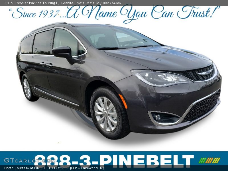 Granite Crystal Metallic / Black/Alloy 2019 Chrysler Pacifica Touring L