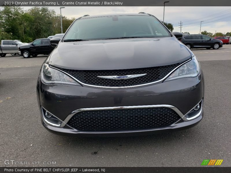 Granite Crystal Metallic / Black/Alloy 2019 Chrysler Pacifica Touring L