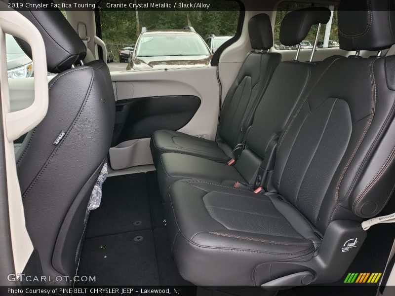 Granite Crystal Metallic / Black/Alloy 2019 Chrysler Pacifica Touring L