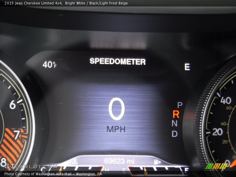 Bright White / Black/Light Frost Beige 2015 Jeep Cherokee Limited 4x4