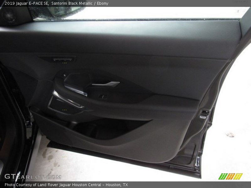Santorini Black Metallic / Ebony 2019 Jaguar E-PACE SE