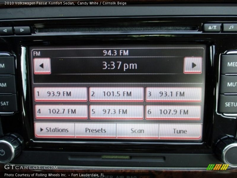 Candy White / Cornsilk Beige 2010 Volkswagen Passat Komfort Sedan