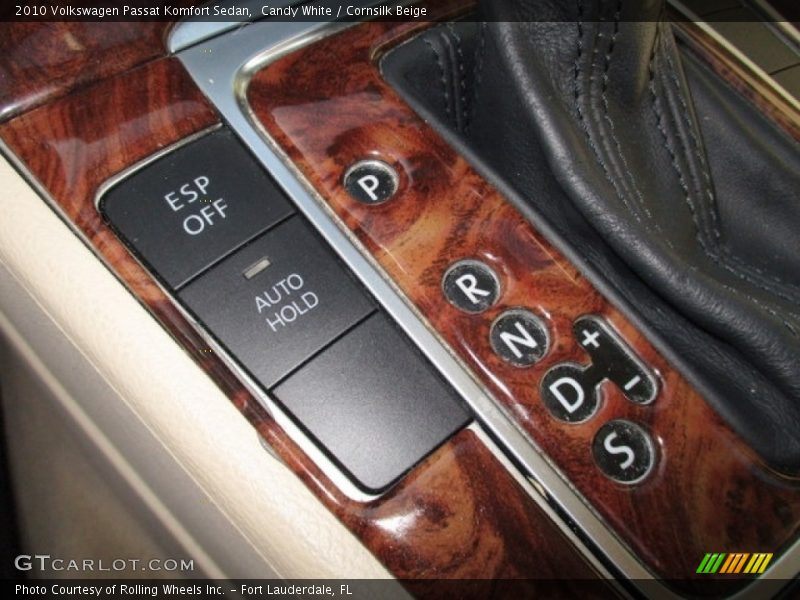 Candy White / Cornsilk Beige 2010 Volkswagen Passat Komfort Sedan