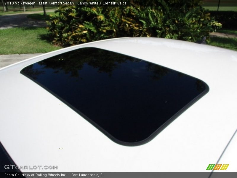 Candy White / Cornsilk Beige 2010 Volkswagen Passat Komfort Sedan