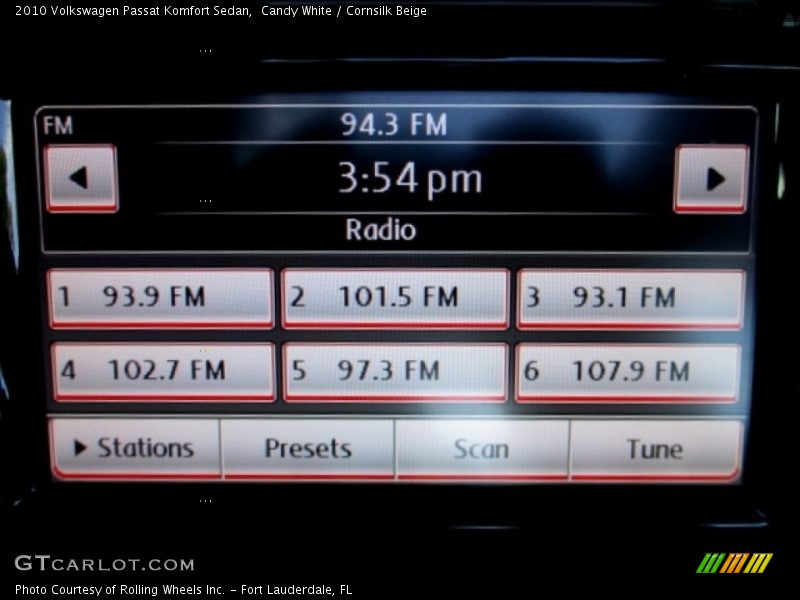 Candy White / Cornsilk Beige 2010 Volkswagen Passat Komfort Sedan