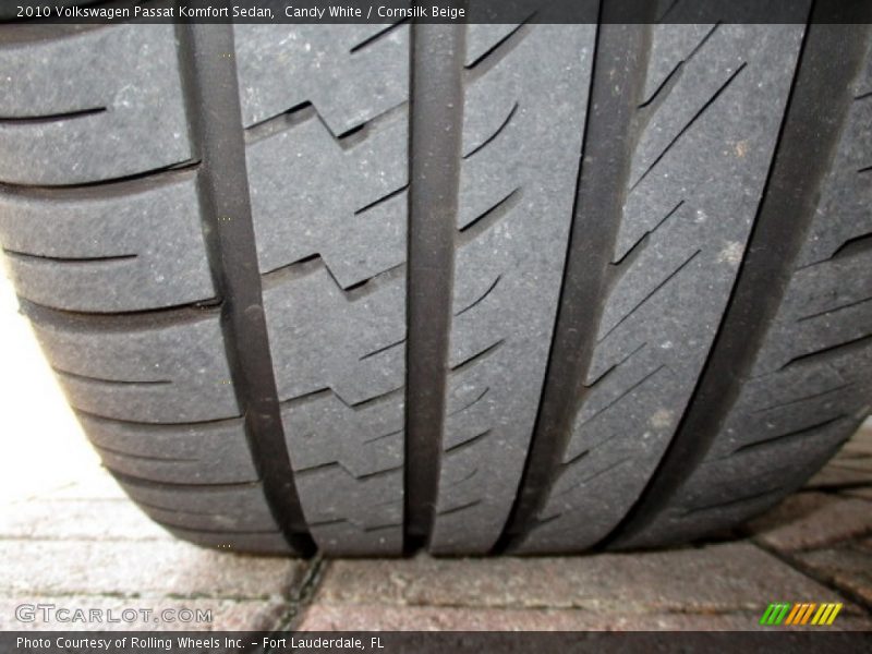 Candy White / Cornsilk Beige 2010 Volkswagen Passat Komfort Sedan