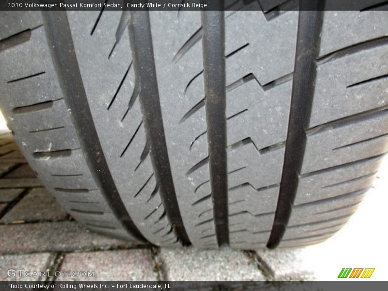 Candy White / Cornsilk Beige 2010 Volkswagen Passat Komfort Sedan