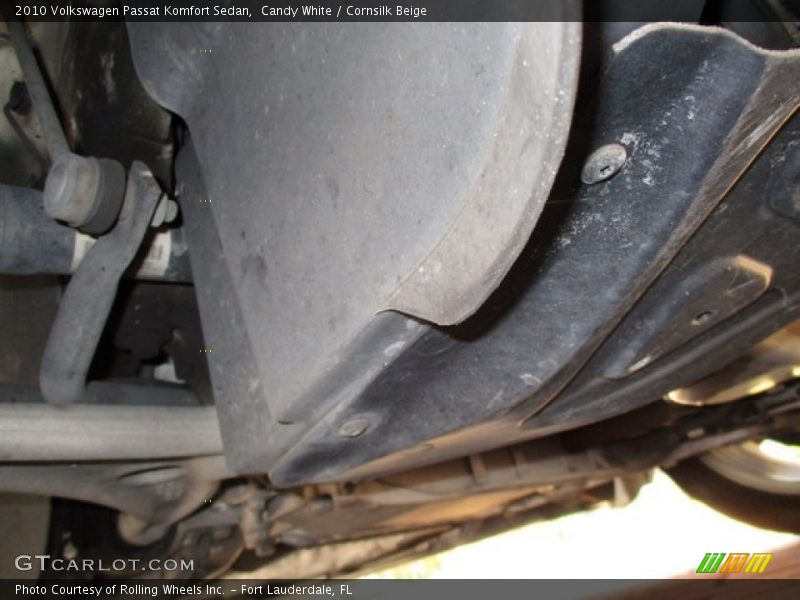 Candy White / Cornsilk Beige 2010 Volkswagen Passat Komfort Sedan