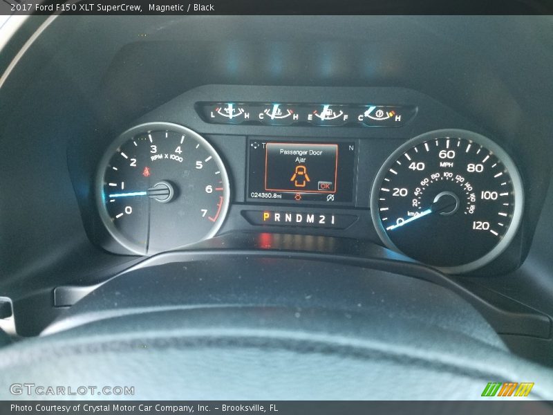 Magnetic / Black 2017 Ford F150 XLT SuperCrew